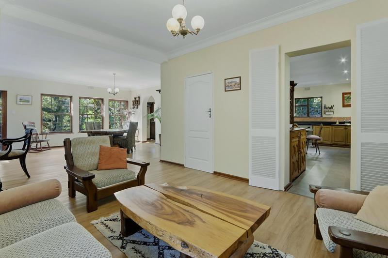 To Let 4 Bedroom Property for Rent in Hout Bay Western Cape
